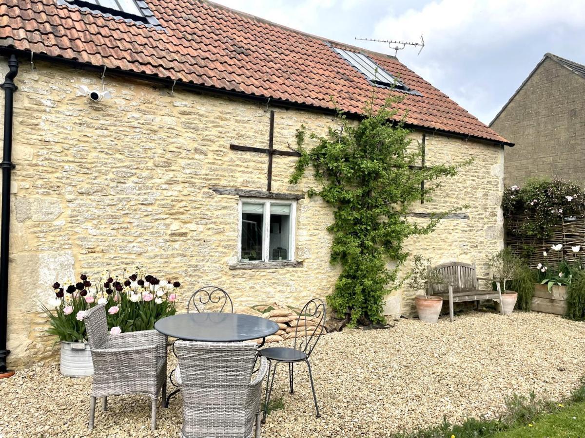 Beautiful Self-Contained Cotswolds Barn Villa Yatton Keynell Eksteriør billede